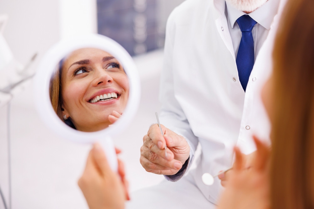 implant dentar
